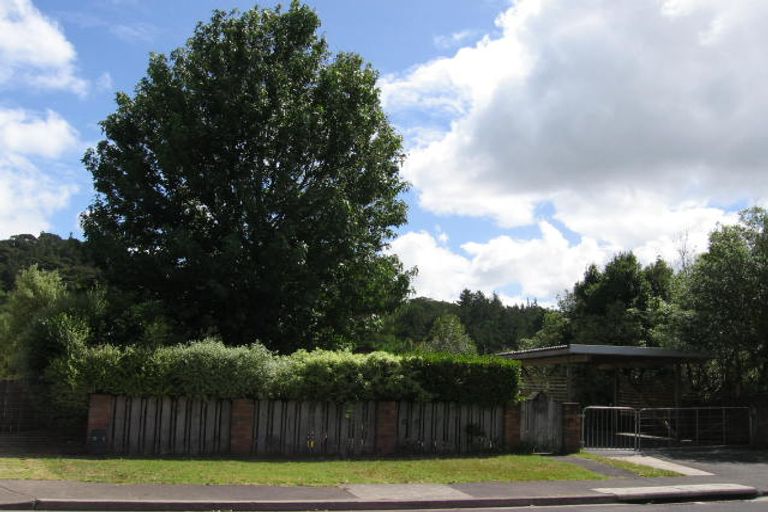 Photo of property in 40 Hale Crescent, Bayview, Auckland, 0629