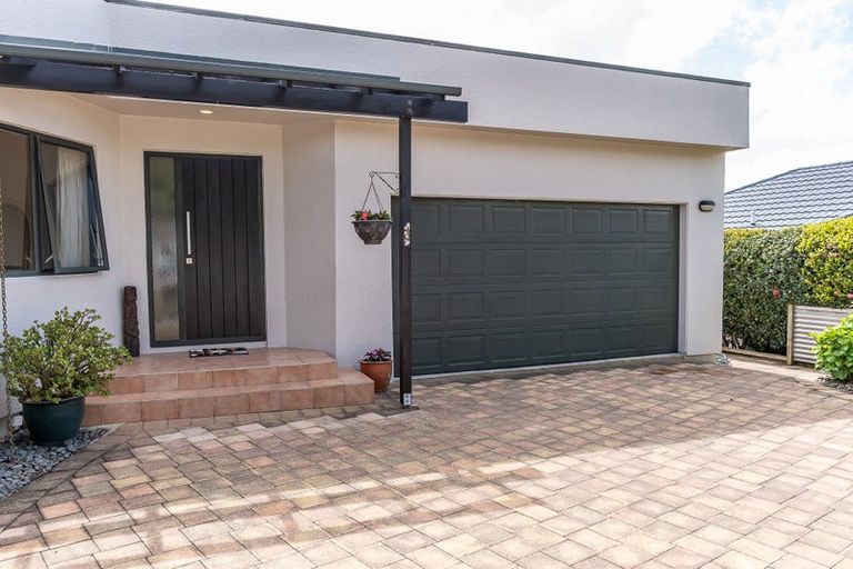 Photo of property in 3 Melfort Place, Nawton, Hamilton, 3200