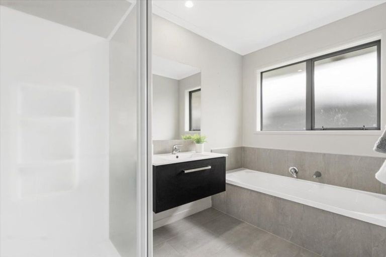 Photo of property in 3 Shea Lane, Pyes Pa, Tauranga, 3112