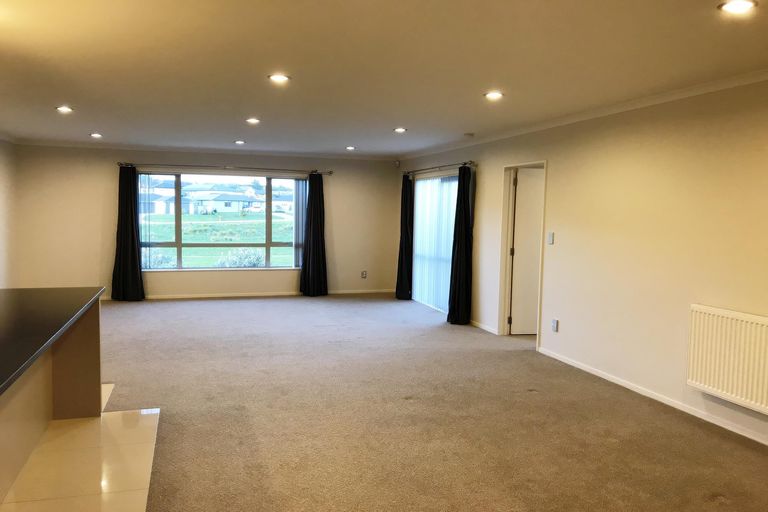 Photo of property in 17 Kilbryde Crescent, Pokeno, 2402