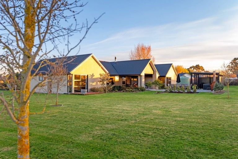 Photo of property in 25 Hallfield Drive, Ohoka, Kaiapoi, 7692