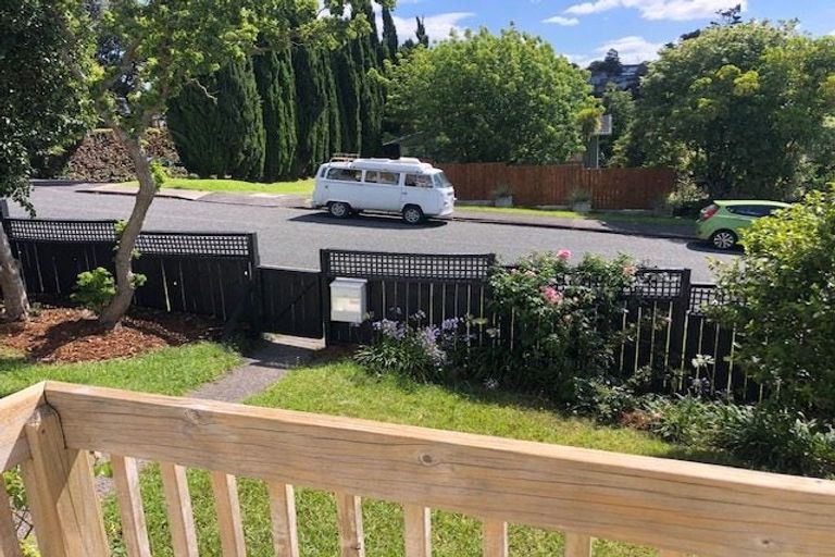 Photo of property in 1/42 Kia Ora Road, Beach Haven, Auckland, 0626