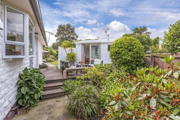 Photo of property in 33 Stackhouse Avenue, Bishopdale, Christchurch, 8053