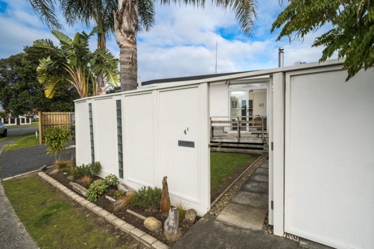 Photo of property in 4 Tahara Crescent, Mount Maunganui, 3116