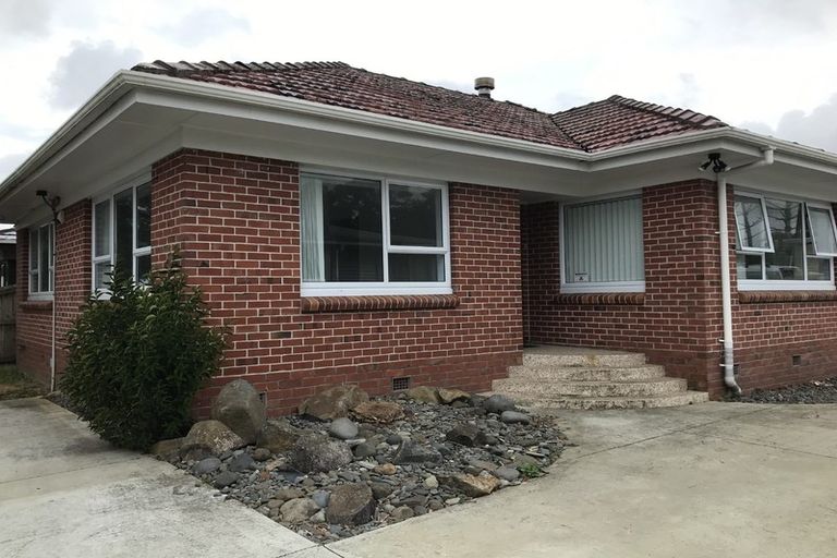 Photo of property in 32 Landon Avenue, Mangere East, Auckland, 2024