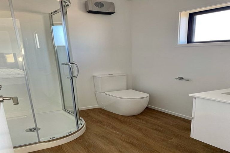 Photo of property in 2/45 Division Street, Riccarton, Christchurch, 8041