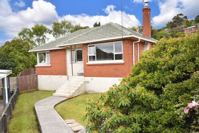 Photo of property in 320 Kenmure Road, Kenmure, Dunedin, 9011