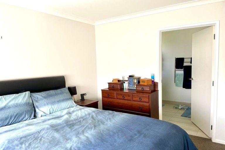 Photo of property in 22 Lakeside Terrace, Omokoroa, 3114