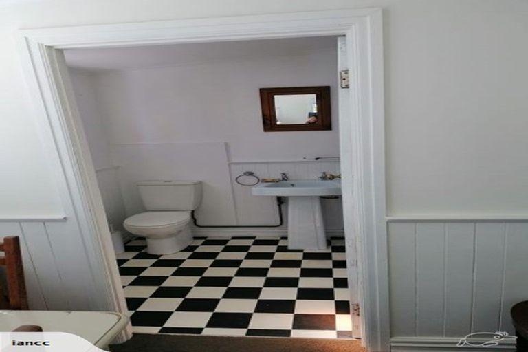 Photo of property in 11b Mays Street, Devonport, Auckland, 0624