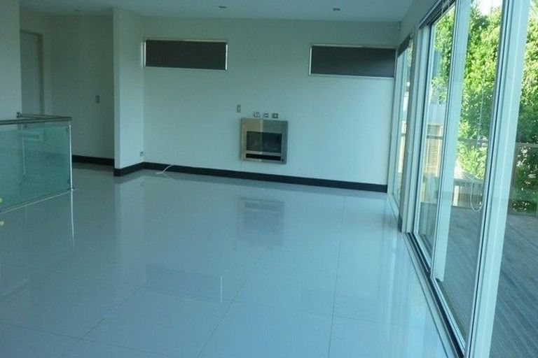 Photo of property in 1 Paterson Mews, Browns Bay, Auckland, 0630