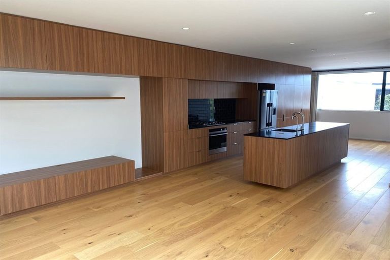 Photo of property in 5 Mary Dobson Way, Island Bay, Wellington, 6023