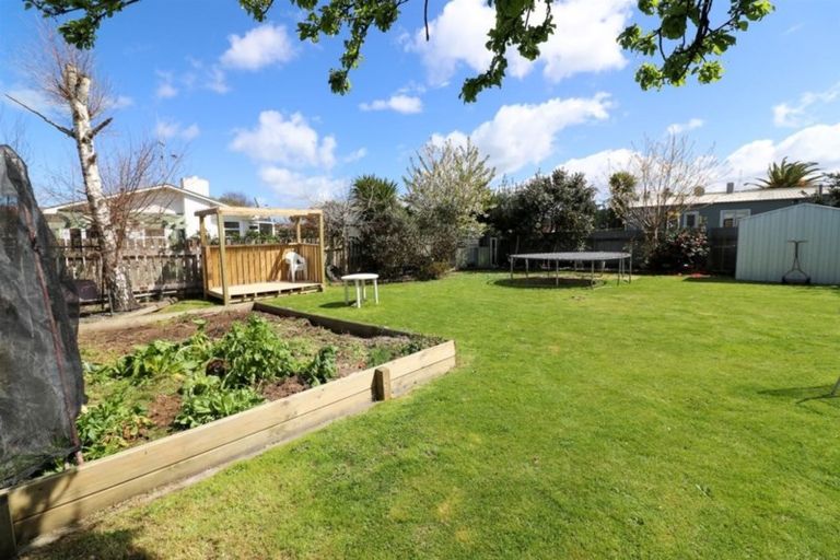 Photo of property in 2 Hunter Street, Dannevirke, 4930