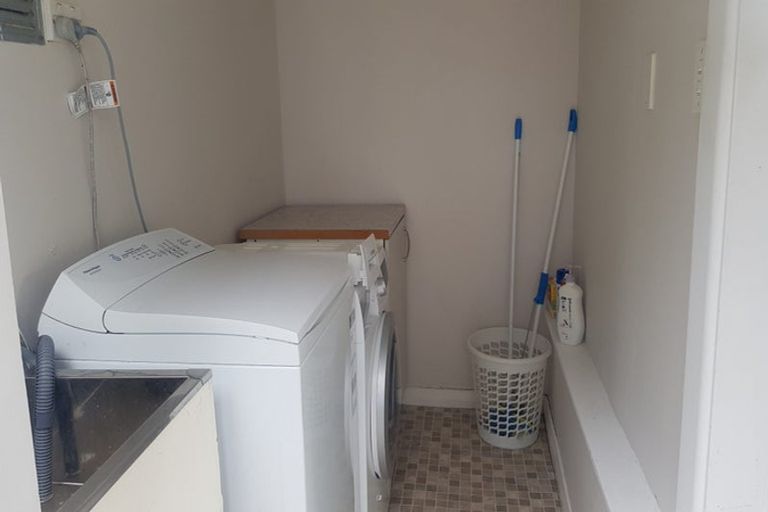 Photo of property in 111a Karori Road, Karori, Wellington, 6012