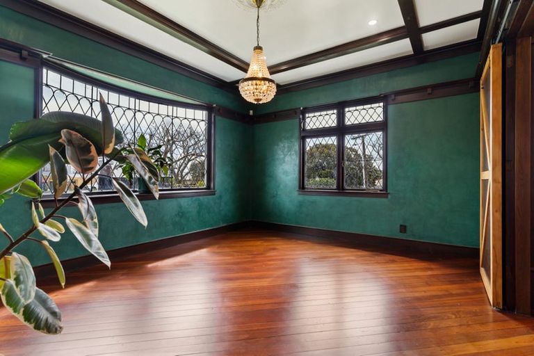 Photo of property in 6 Peverill Crescent, Papatoetoe, Auckland, 2025