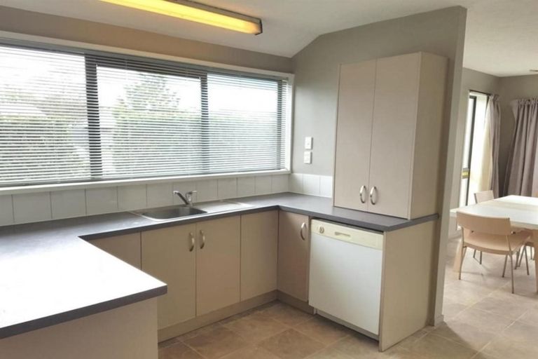 Photo of property in 34 Euston Street, Riccarton, Christchurch, 8041