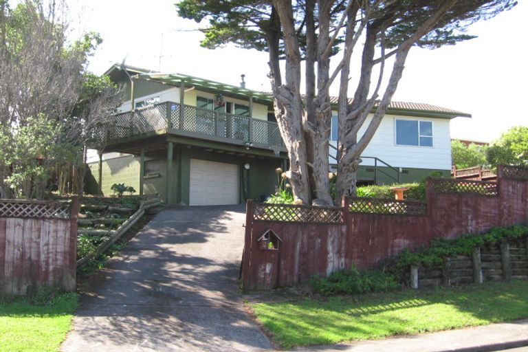 Photo of property in 4 Darcy Place, Massey, Auckland, 0614