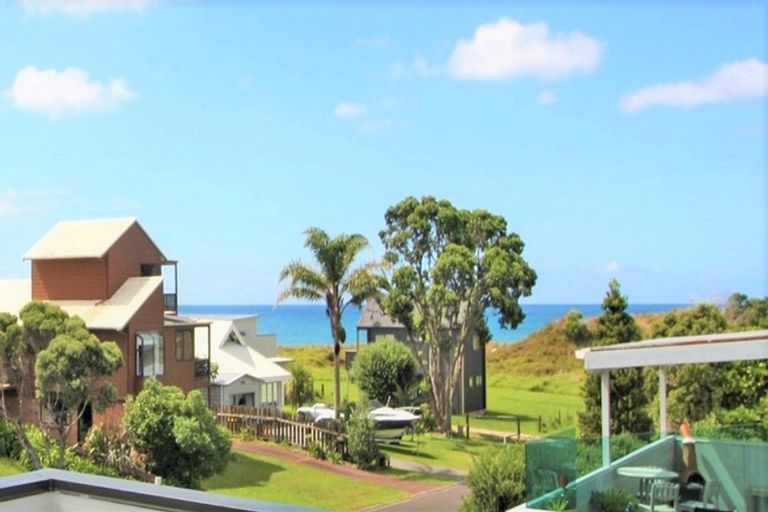 Photo of property in 4a Moray Place, Whiritoa, Whangamata, 3691