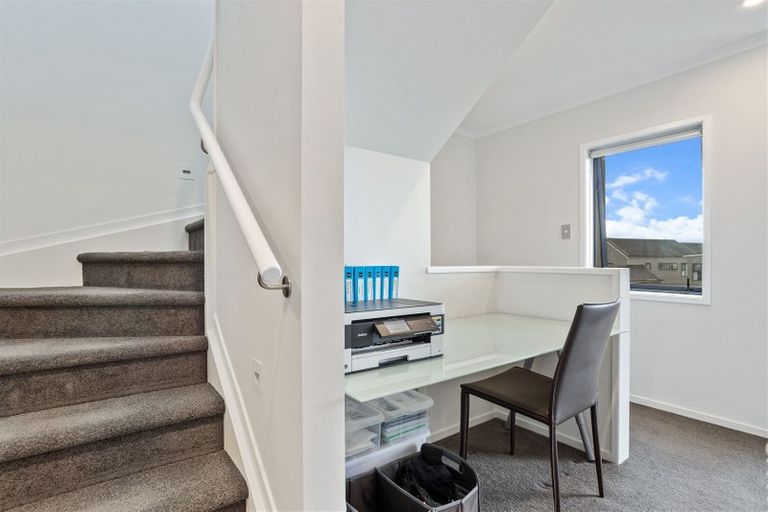 Photo of property in 186 Hobsonville Point Road, Hobsonville, Auckland, 0616