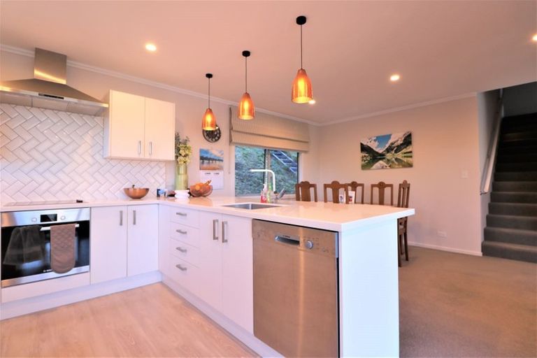 Photo of property in 16 De La Mare Place, Frankton, Queenstown, 9300
