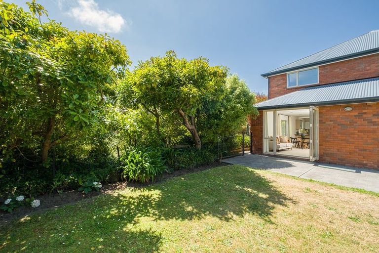Photo of property in 22b Taupata Street, Redcliffs, Christchurch, 8081