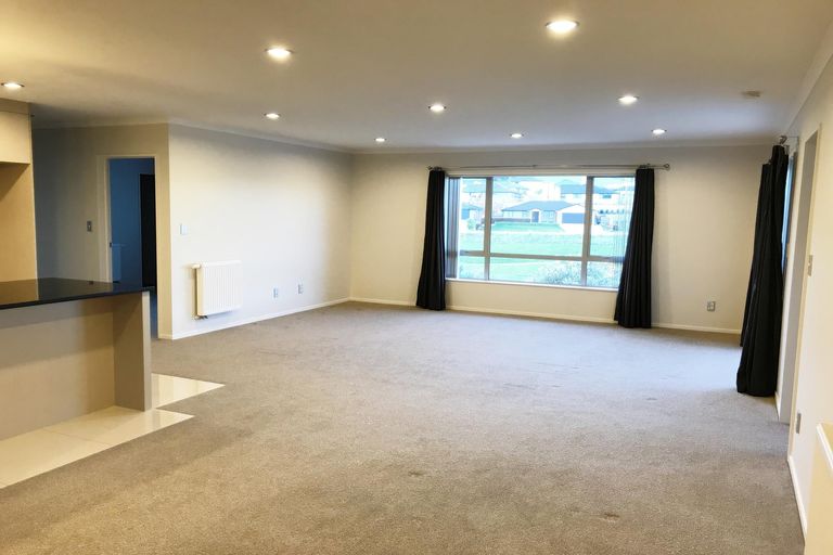 Photo of property in 17 Kilbryde Crescent, Pokeno, 2402