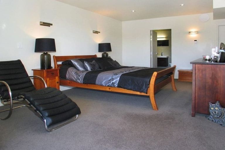 Photo of property in 7a Rawhiti Road, Pukerua Bay, 5026