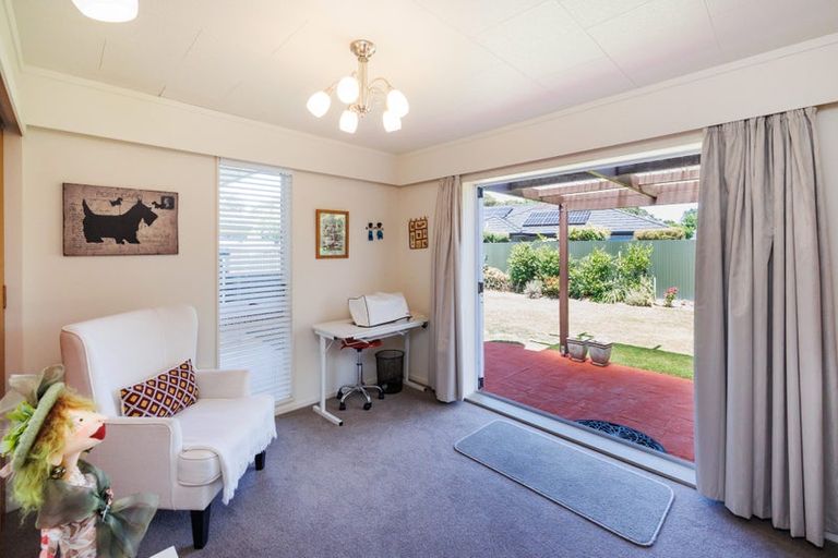 Photo of property in 17 Aintree Crescent, Awapuni, Palmerston North, 4412