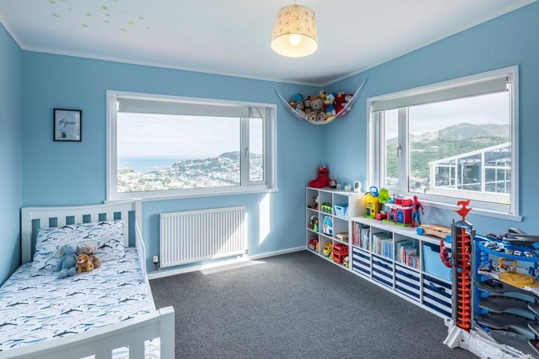 Photo of property in 11 Bay Lair Grove, Island Bay, Wellington, 6023