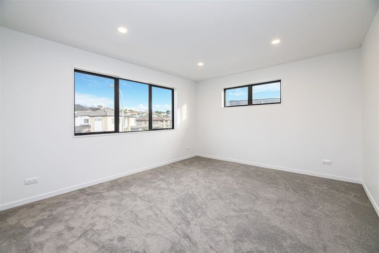 Photo of property in 12 Cumulus Way, Ranui, Auckland, 0612