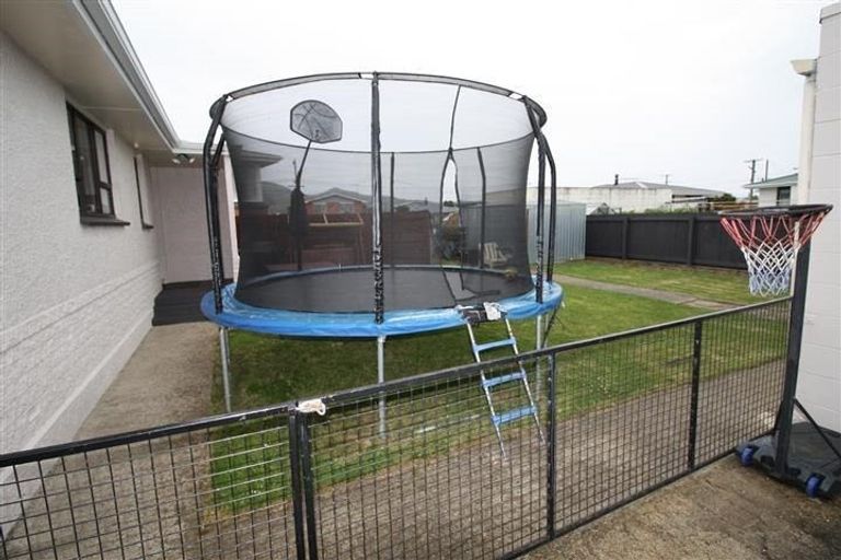 Photo of property in 1 Duff Place, Mosgiel, 9024