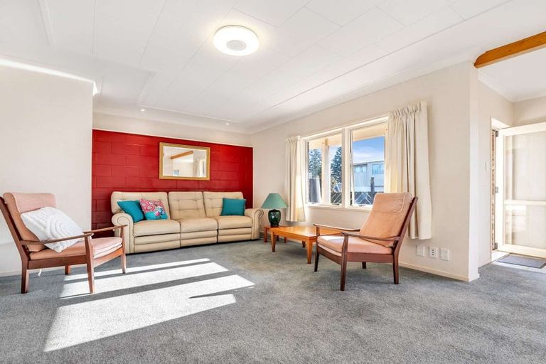 Photo of property in 1/186 Marine Parade, Mount Maunganui, 3116