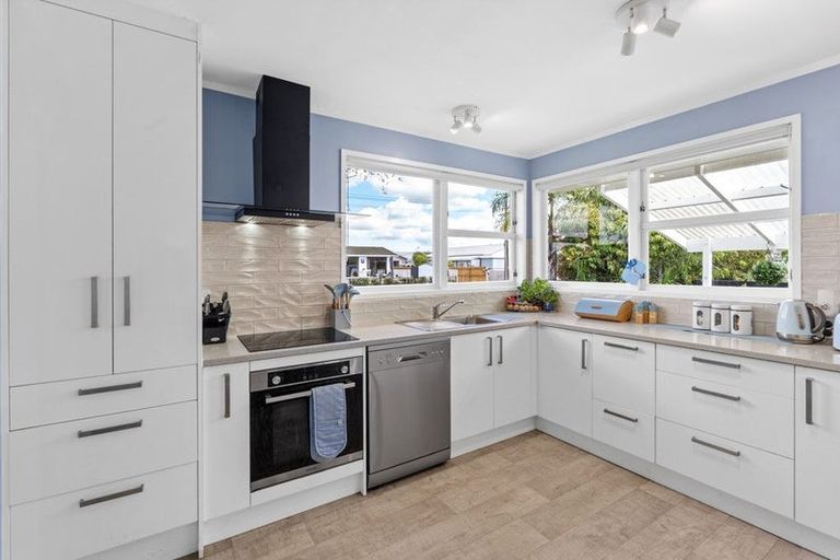Photo of property in 37a Hatton Road, Orewa, 0931