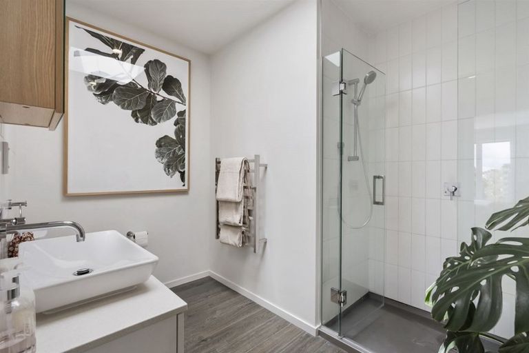 Photo of property in 7/83 Hinemoa Street, Birkenhead, Auckland, 0626