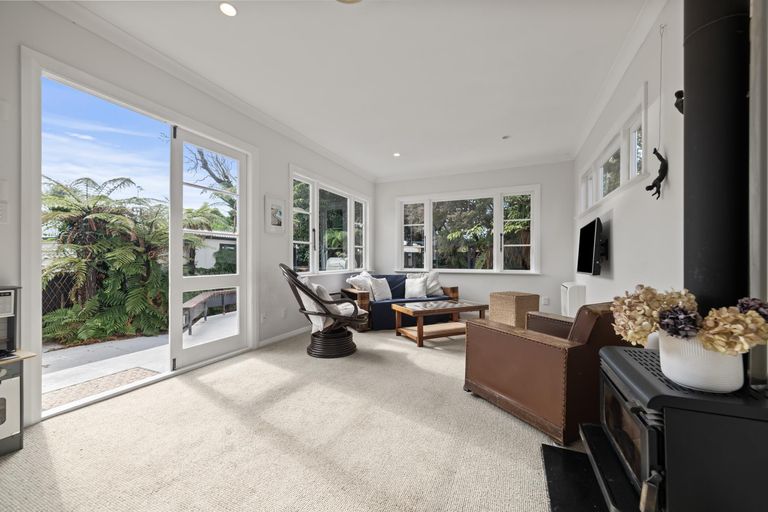 Photo of property in 27 Union Street, Hokowhitu, Palmerston North, 4410