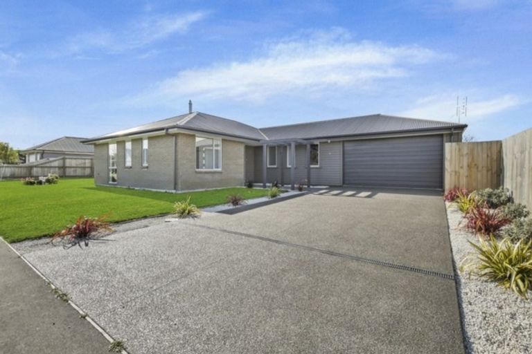 Photo of property in 15 Walter Place, Kirwee, Darfield, 7571