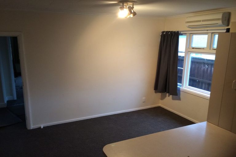 Photo of property in 28 Winters Road, Redwood, Christchurch, 8051