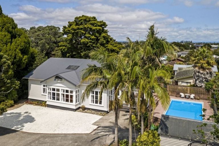 Photo of property in 1/60 Alfriston Road, Manurewa East, Auckland, 2102