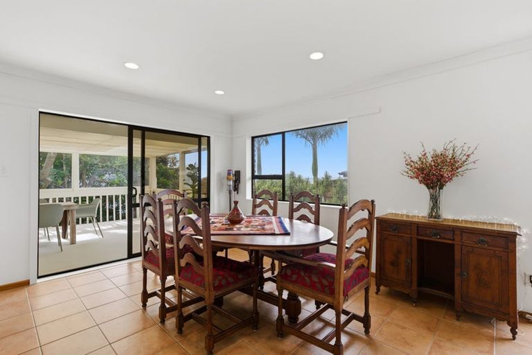 Photo of property in 2 Geoffrey Road, Torbay, Auckland, 0630