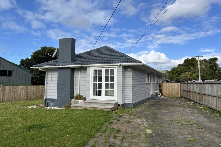 Photo of property in 31 Paton Avenue, Te Atatu South, Auckland, 0610
