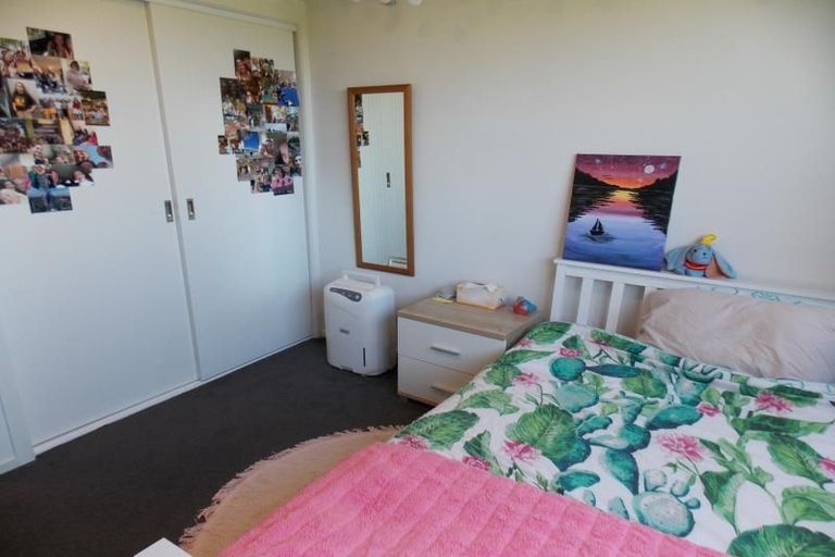 Photo of property in 1/127 Raroa Road, Aro Valley, Wellington, 6012