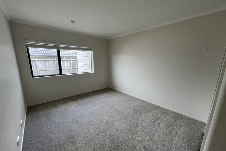 Photo of property in 35 Kuhanui Drive, Karaka, Papakura, 2113