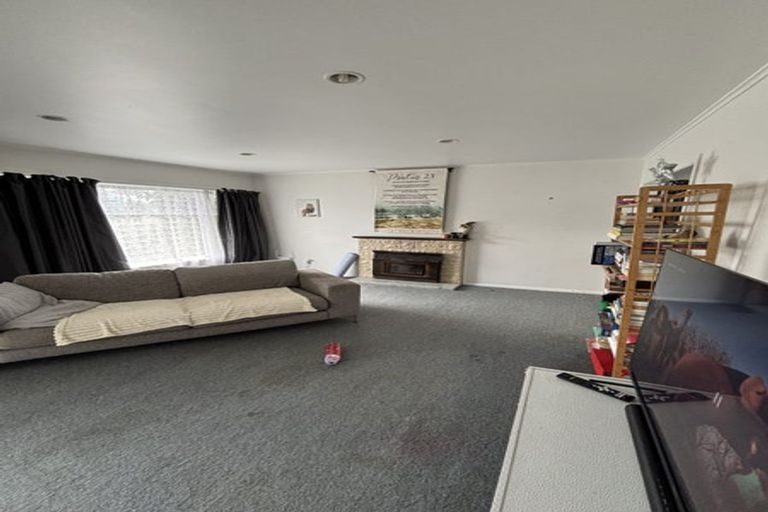 Photo of property in 39 Fairdene Avenue, Henderson, Auckland, 0610
