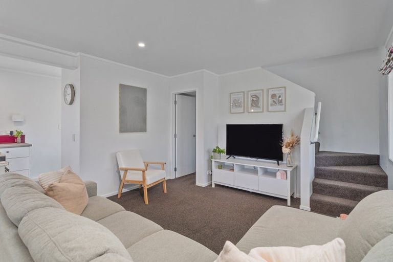 Photo of property in 24 Wells Place, Whitianga, 3510