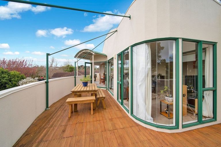 Photo of property in 50a Karina Road, Merrilands, New Plymouth, 4312