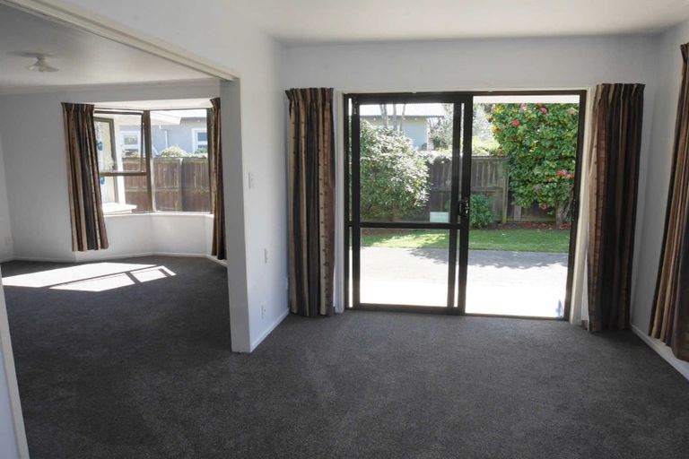 Photo of property in 2/181 Wairakei Road, Bryndwr, Christchurch, 8053