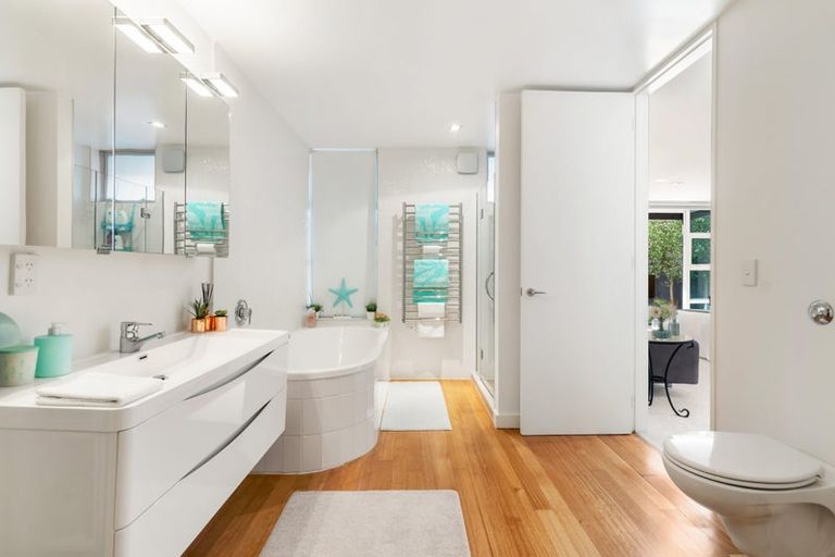 Photo of property in 14 Bradford Street, Parnell, Auckland, 1052