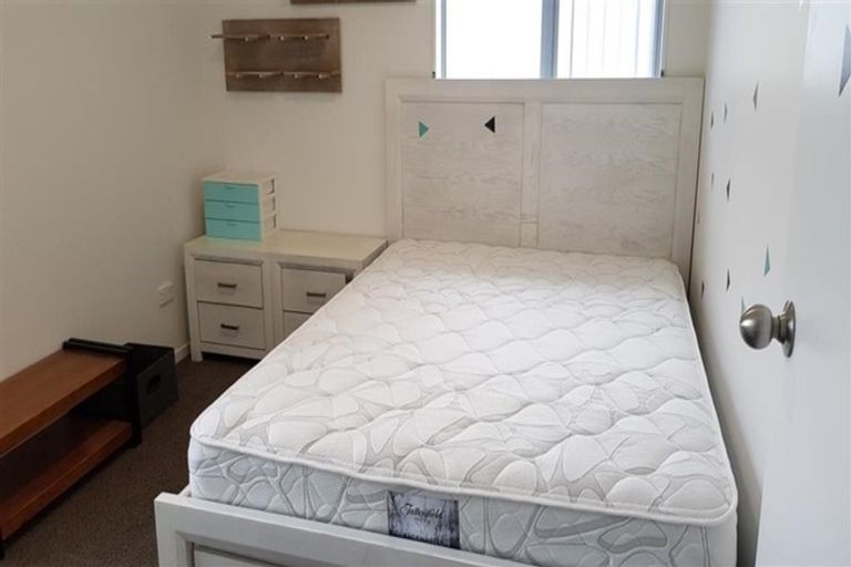 Photo of property in 1/26 Hollowout Street, Takanini, 2112