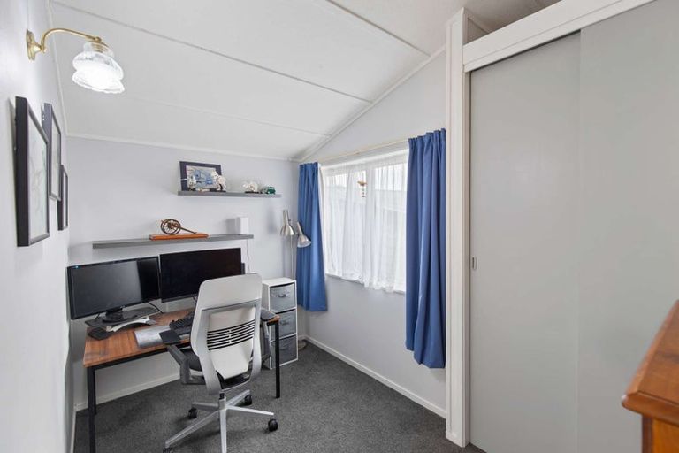 Photo of property in 10 Pirinoa Street, Feilding, 4702