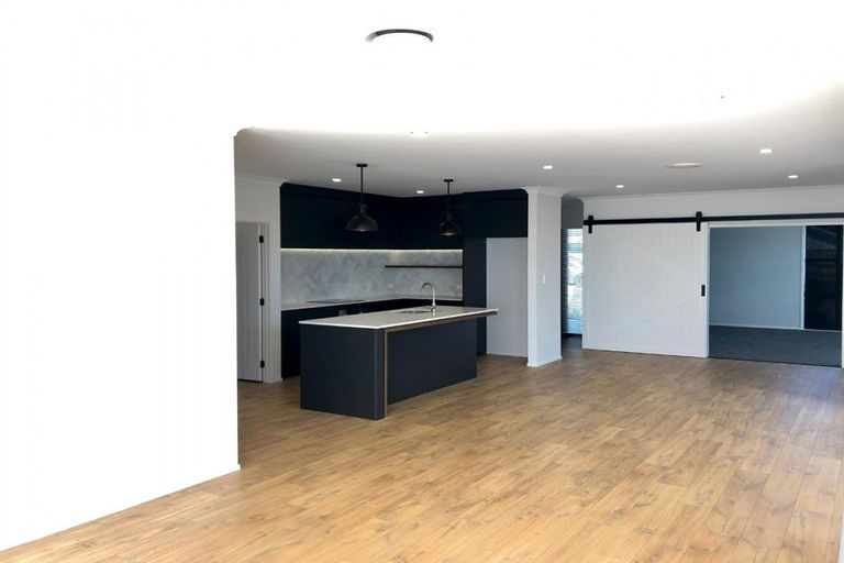 Photo of property in 8 Fetter Lane, Paerata, 2124