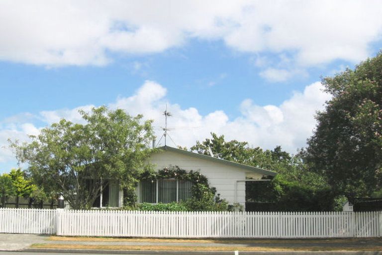 Photo of property in 18 Tulsa Grove, Totara Park, Upper Hutt, 5018